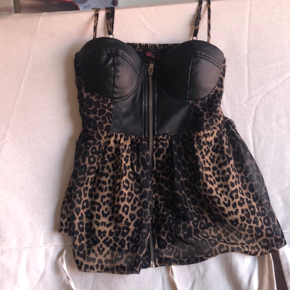 Ally Fashion Tops - Ally animal print top
